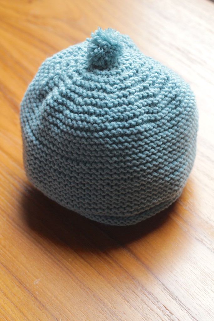 KnitCapWithPomPom